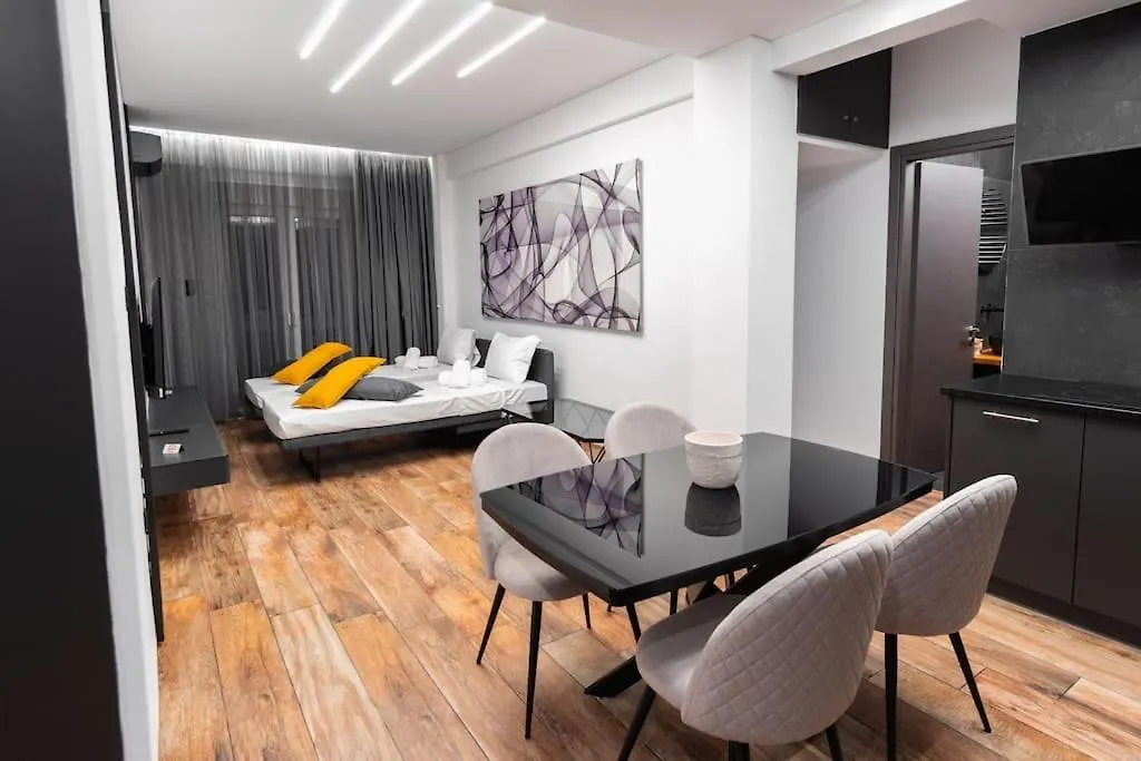 The Modern Flat 25-1